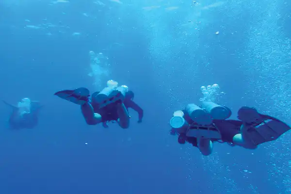 Decompression stop during technical diving training Koh Chang – gas and team awareness